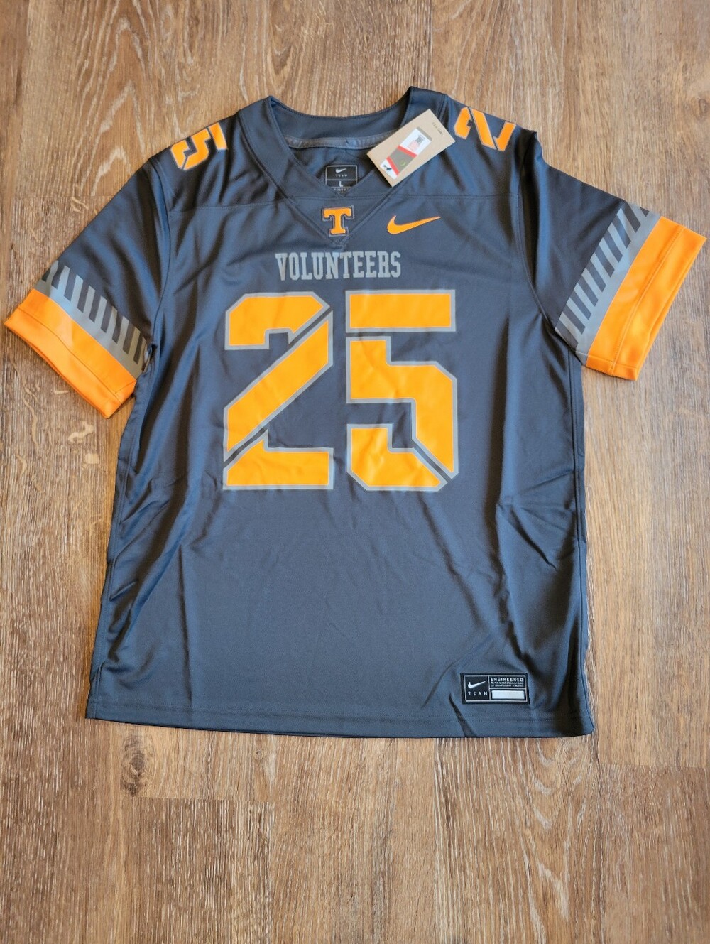 NWT Mens (L) Nike Tennessee Volunteers Football Jersey Black And Orange #25